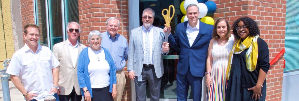 Image of ribbon cutting.